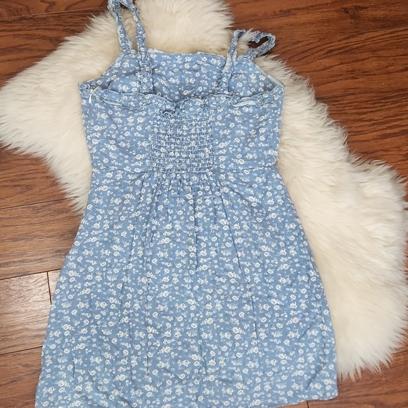 Sky & Sparrow Ditzy Floral Dress - Picture 3 of 4